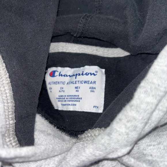 Champion hoodie - Picture 3 of 6